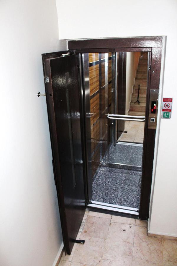 اسطنبول White Crown Apartman Ve Yasam Merkezi المظهر الخارجي الصورة